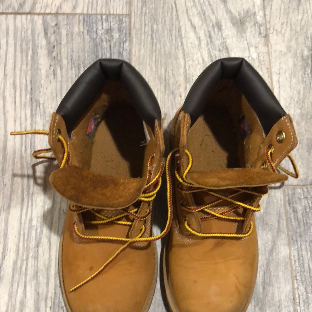 Timberlands - Picture 3 of 4